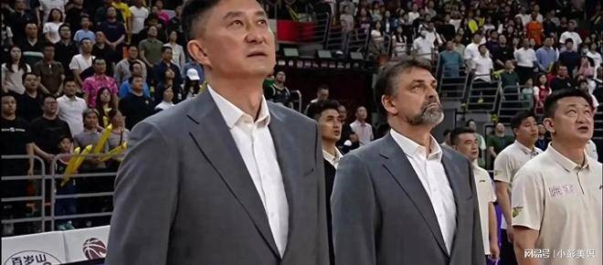 包含岭东战狼队对阵关东朱雀队，橄榄球巡回赛惊险晋级，内线统治篮板——新人首发惊艳的词条
