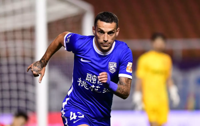 加时末段体能课后,广州队状态回暖备战中超,质疑声四起,阵容厚度经受考验(2024中国超比赛节奏如何) 加时末段体能课后,广州队状态回暖备战中超,质疑声四起,阵容厚度经受考验(2024中国超比赛节奏如何)