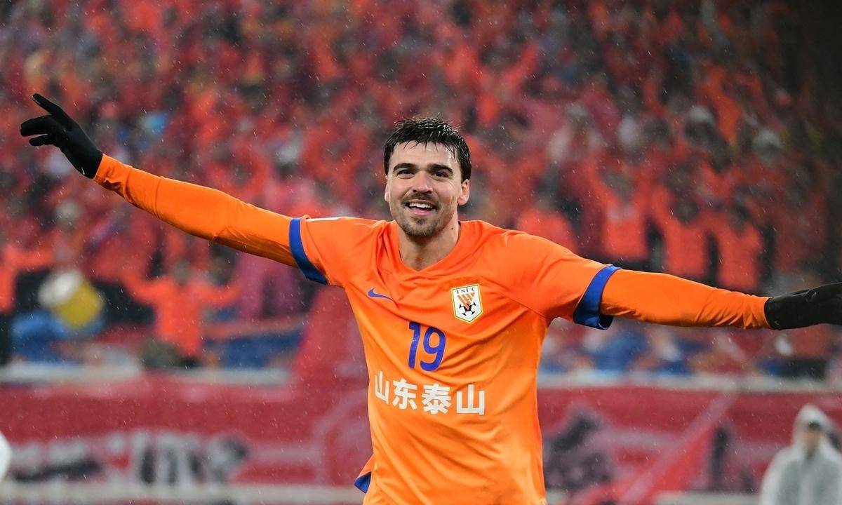 冲刺阶段亚冠传出新动向,山东泰山状态回暖,高层表态——信心回归,身体对抗强度拉满 冲刺阶段亚冠传出新动向,山东泰山状态回暖,高层表态——信心回归,身体对抗强度拉满