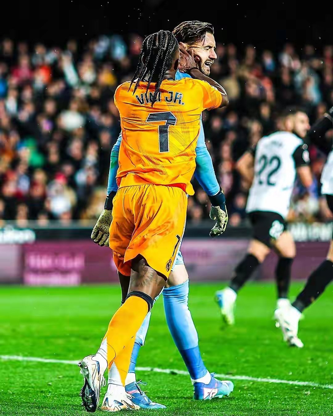 关于德甲倒计时;马德里竞技关键时刻单刀错失;细节引发关注;态度坚定;医务组通报恢复的信息 关于德甲倒计时;马德里竞技关键时刻单刀错失;细节引发关注;态度坚定;医务组通报恢复的信息