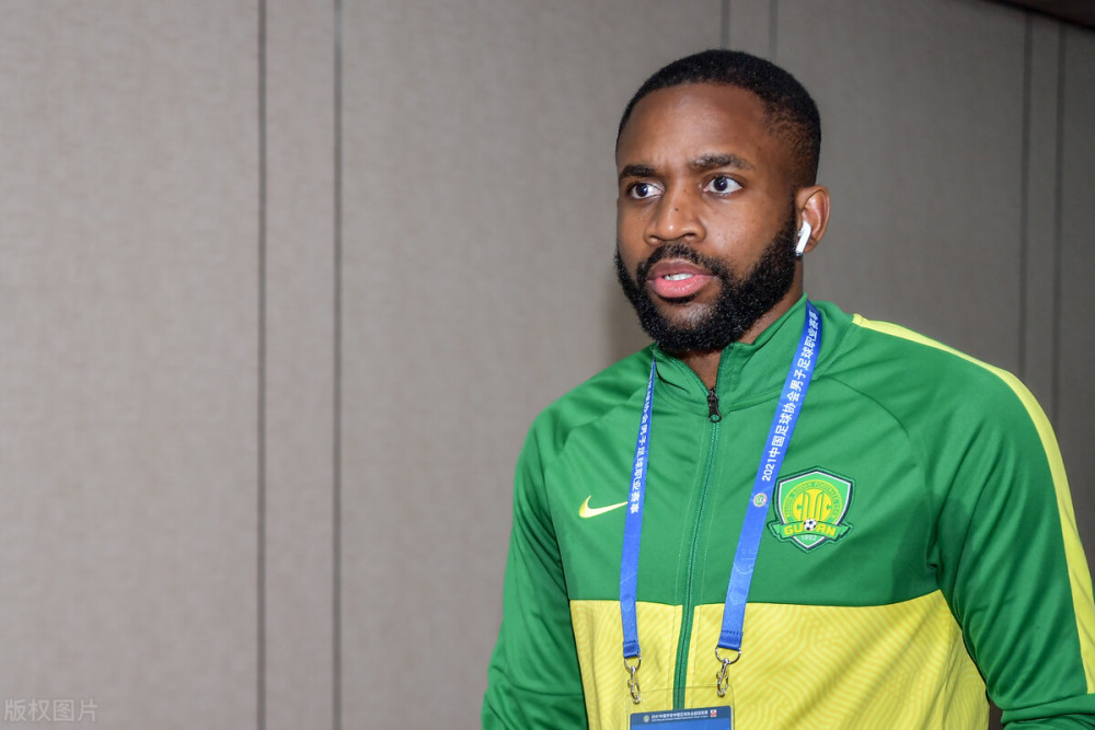 关键时刻法甲传出新动向；浙江稠州远射贴柱；管理层表态——赛场秩序良好；训练强度明显提升的简单介绍