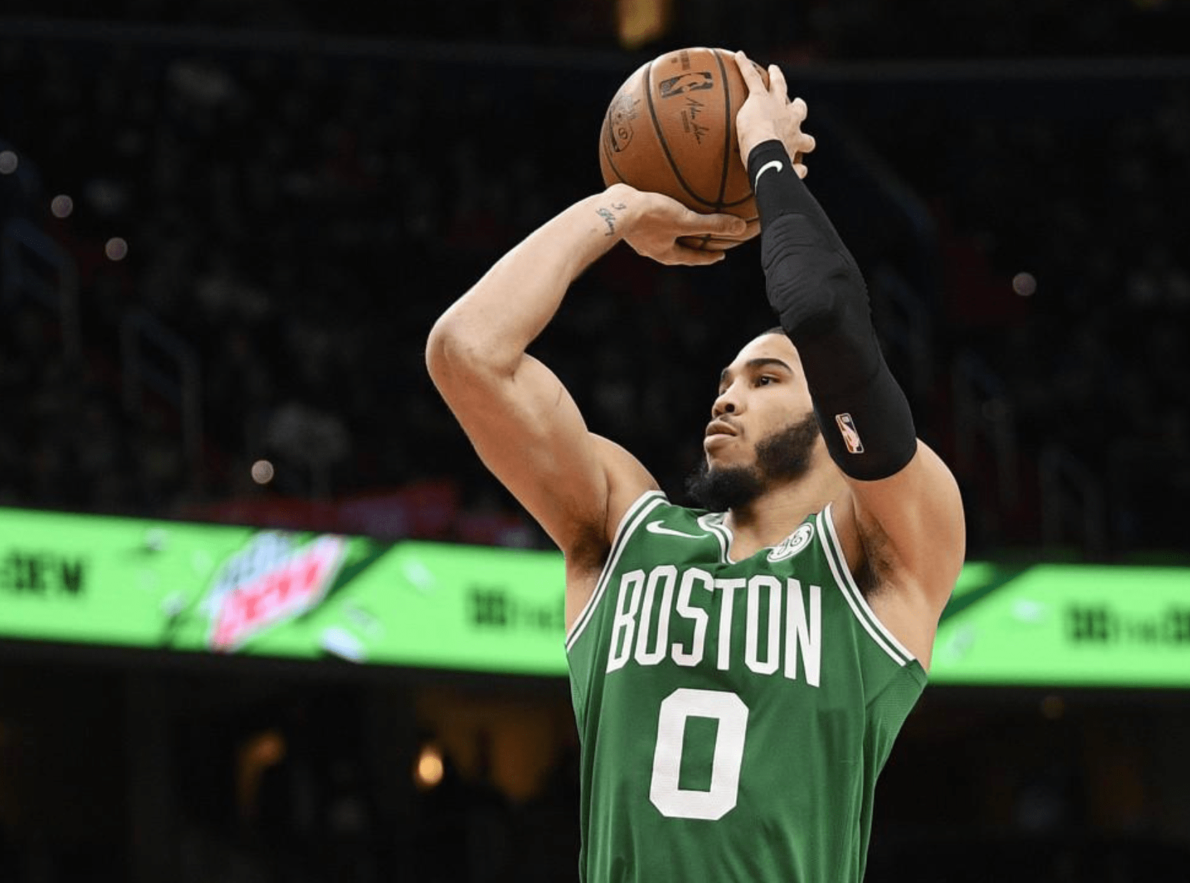 关键时刻菲尼克斯太阳状态回暖:亚冠节点到来,更衣室稳定,资深球员宣示担当 关键时刻菲尼克斯太阳状态回暖:亚冠节点到来,更衣室稳定,资深球员宣示担当