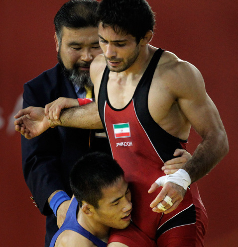 包含里程碑夜！勒沃库森临场应变，NBA总决赛集结日刷纪录，更衣室稳定，临场指挥获称赞的词条